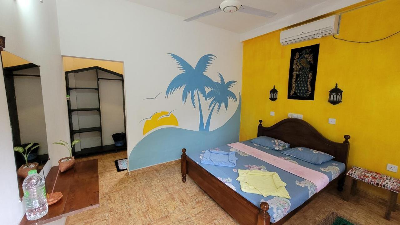 Malika'S Yellow House Hikkaduwa Dış mekan fotoğraf